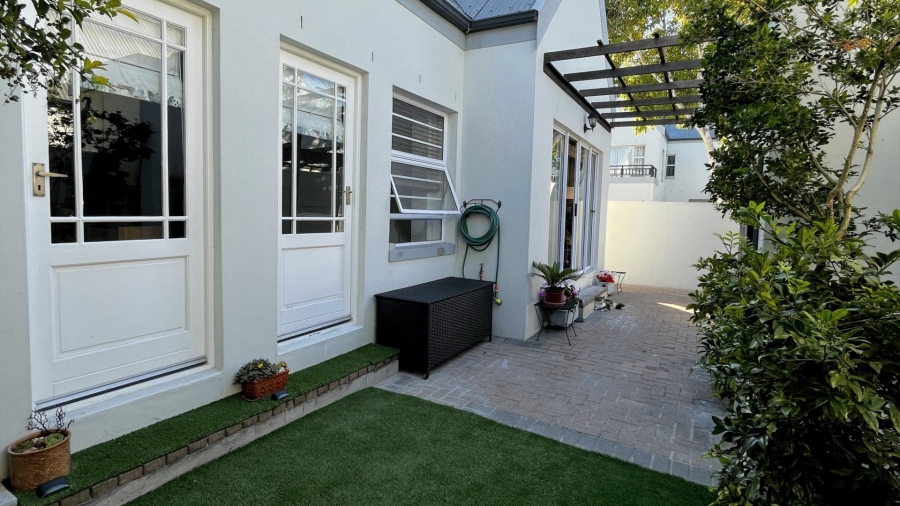 3 Bedroom Property for Sale in Royal Ascot Western Cape